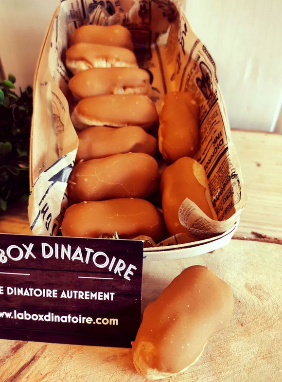 10 mini Eclair Café